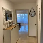 Superbe 2 Pièces Moderne Refait à Neuf, Piscine ! Appartement *