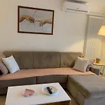 Appartement Superbe 2 Pièces Moderne Refait à Neuf, Piscine ! Antibes