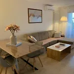 Superbe 2 Pièces Moderne Refait à Neuf, Piscine ! Antibes