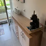 Superbe 2 Pièces Moderne Refait à Neuf, Piscine ! Appartement *