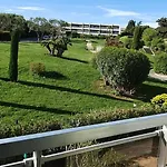 Superbe 2 Pièces Moderne Refait à Neuf, Piscine ! * Antibes