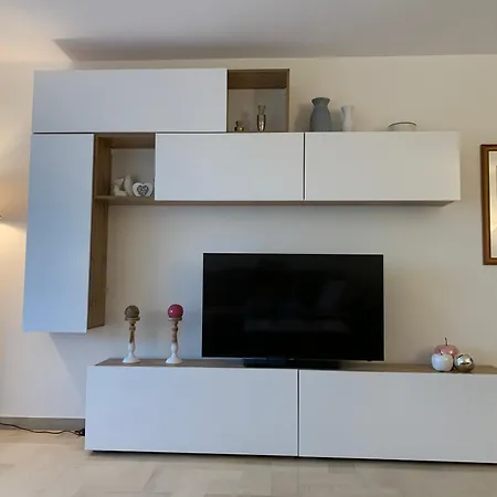 Superbe 2 Pièces Moderne Refait à Neuf, Piscine ! Appartement *