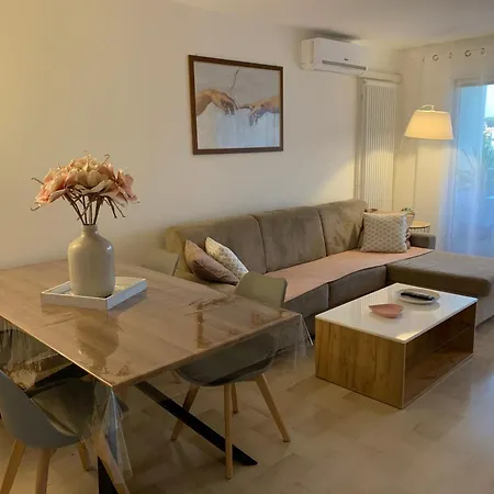 Superbe 2 Pieces Moderne Refait A Neuf, Piscine ! Αντίμπ