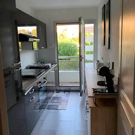 Apartment Superbe 2 Pieces Moderne Refait A Neuf, Piscine ! *