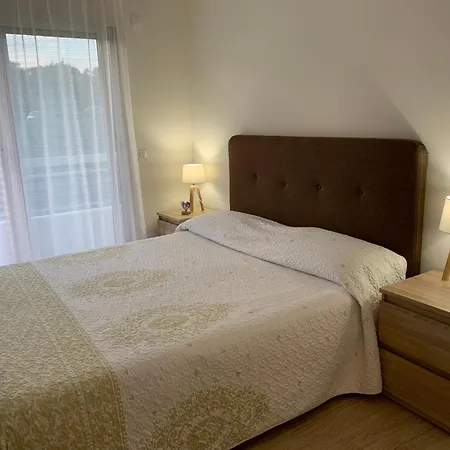 Superbe 2 Pieces Moderne Refait A Neuf, Piscine ! *