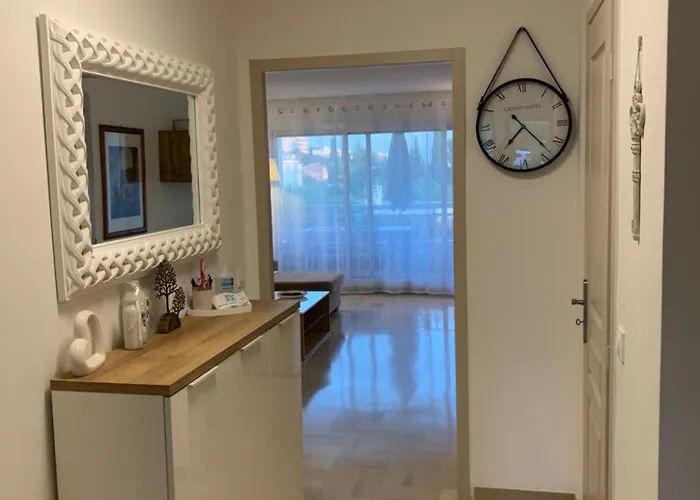 Superbe 2 Pieces Moderne Refait A Neuf, Piscine ! Апартаменти *