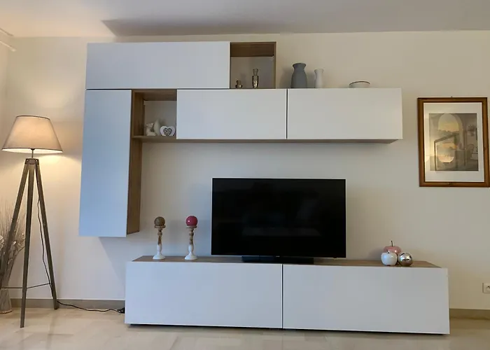 Superbe 2 Pieces Moderne Refait A Neuf, Piscine ! 公寓 *