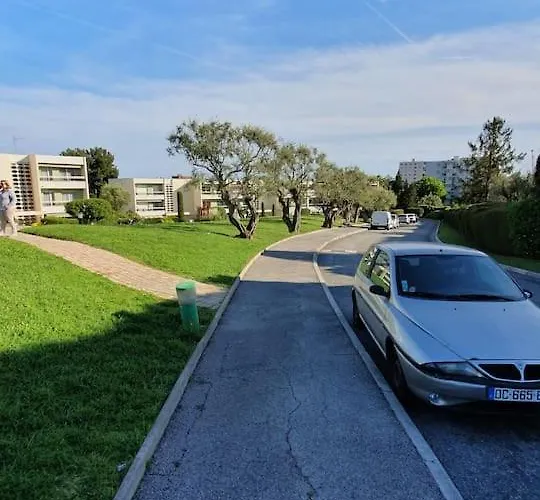 Superbe 2 Pieces Moderne Refait A Neuf, Piscine ! Апартаменти *