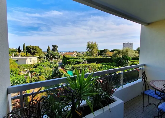 Superbe 2 Pieces Moderne Refait A Neuf, Piscine ! Апартаменти Антіб